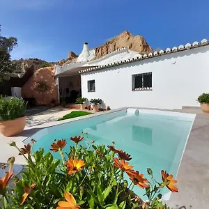 Cueva De La Higuera Сasa de vacaciones