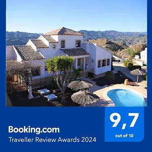 Villa Rosada - Luxurious 3-bedroom With Garden And Pool, Cantoria